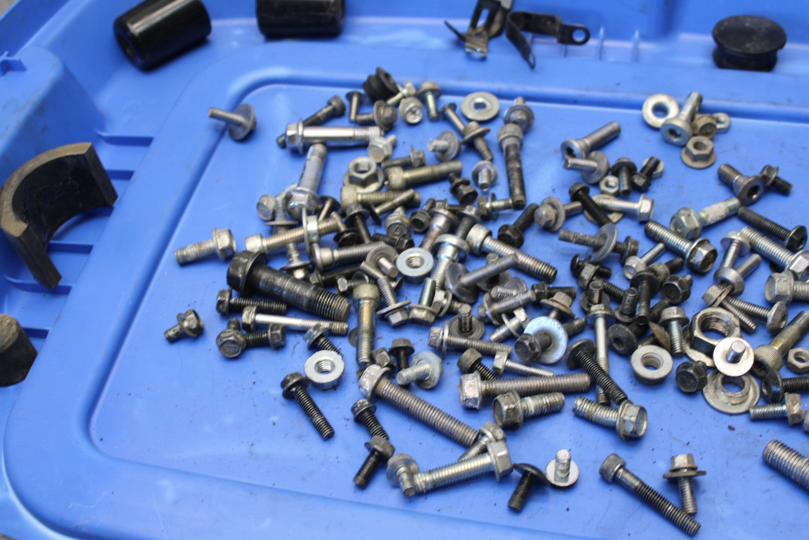 08-18 KAWASAKI KLR650 MOUNTING BOLTS HARDWARE MOTOR SCREWS BB183