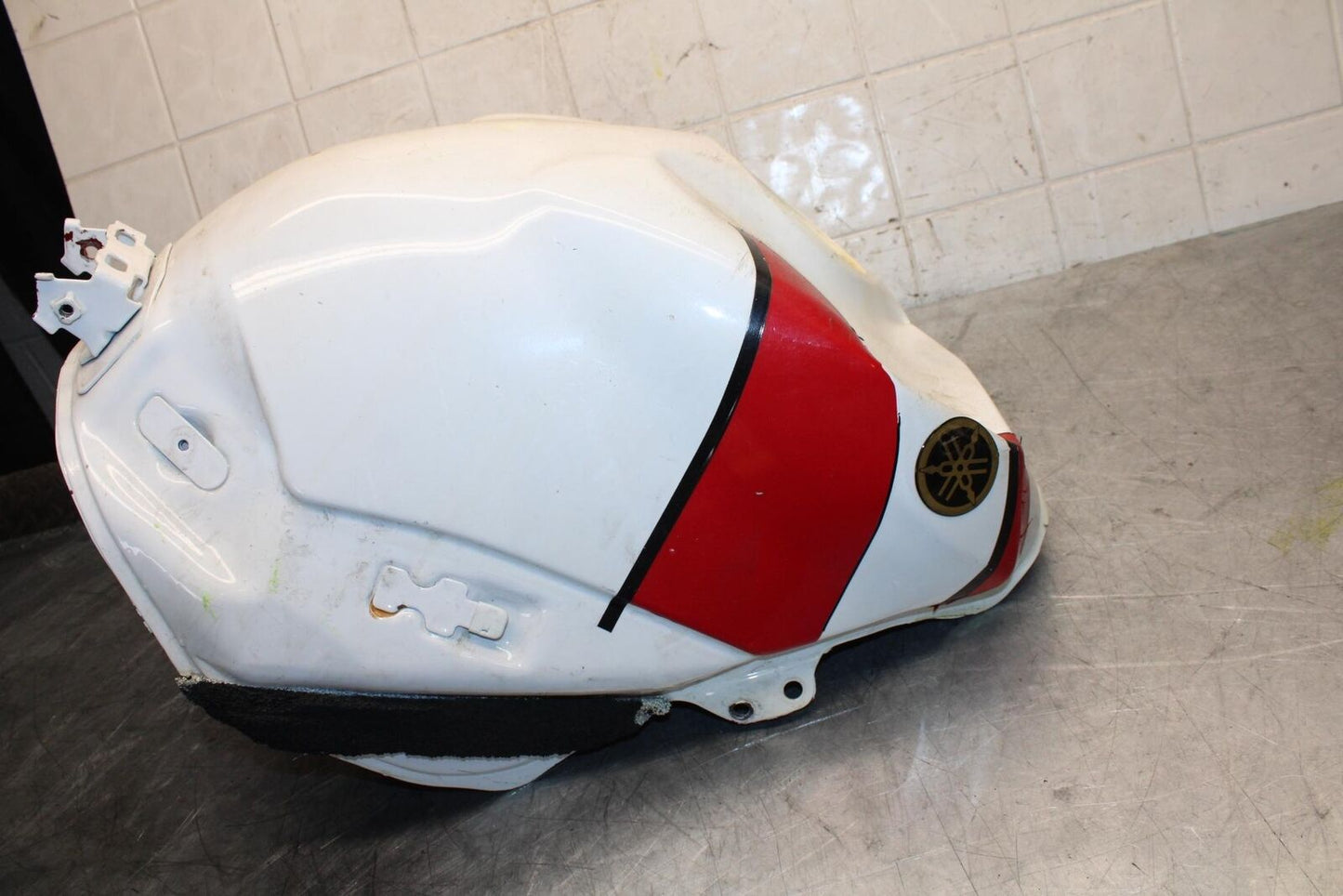 2007 Yamaha YZF R1 GAS TANK FUEL CELL PETROL RESERVOIR 4C8-YK241-00-P0 BB523