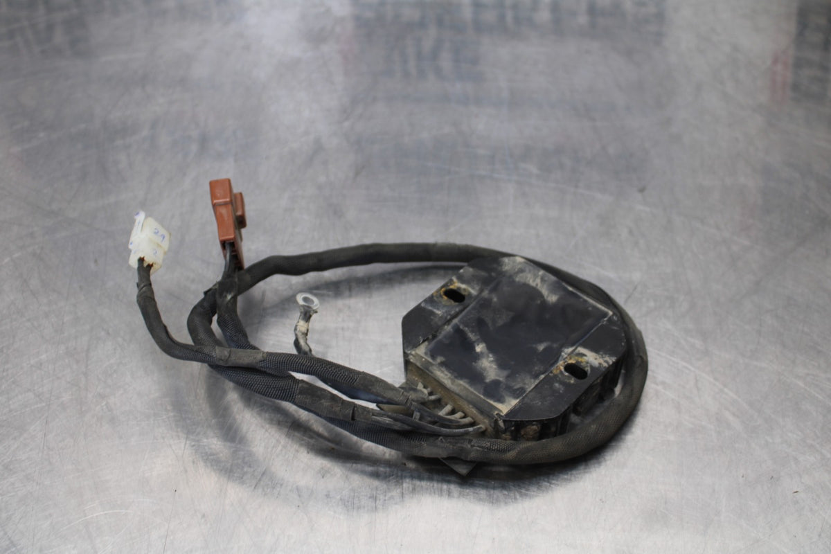 17-22 KTM 390 DUKE RECTIFIER VOLTAGE REGULATOR BB180
