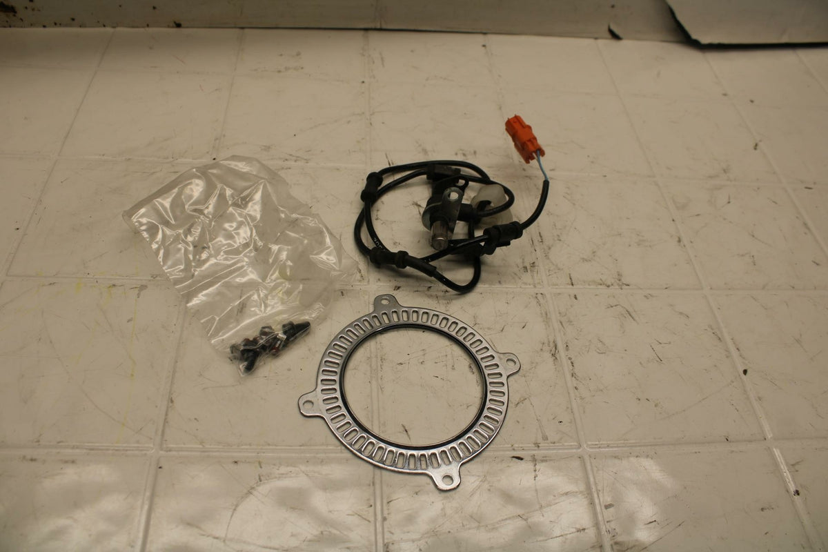 15-16 HONDA CB300F REAR ABS BRAKE SENSOR RING BB05