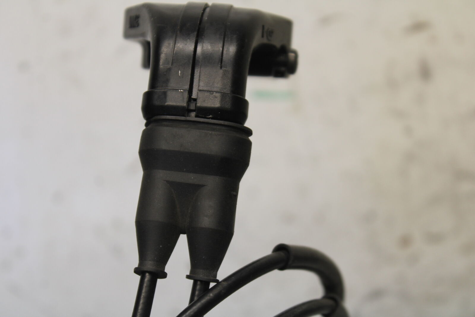 09-12 KAWASAKI NINJA ZX6R THROTTLE CABLE LINE HOUSING GUIDE BB698