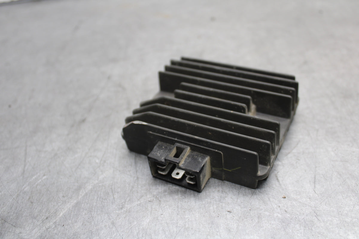 09-15 YAMAHA FZ6R RECTIFIER VOLTAGE REGULATOR  BB686
