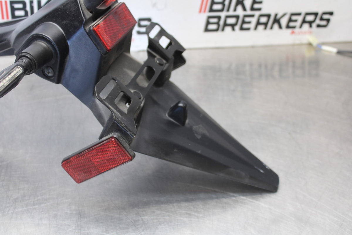 23 YAMAHA YZF R3 REAR BACK FENDER MUD GUARD BB003-A