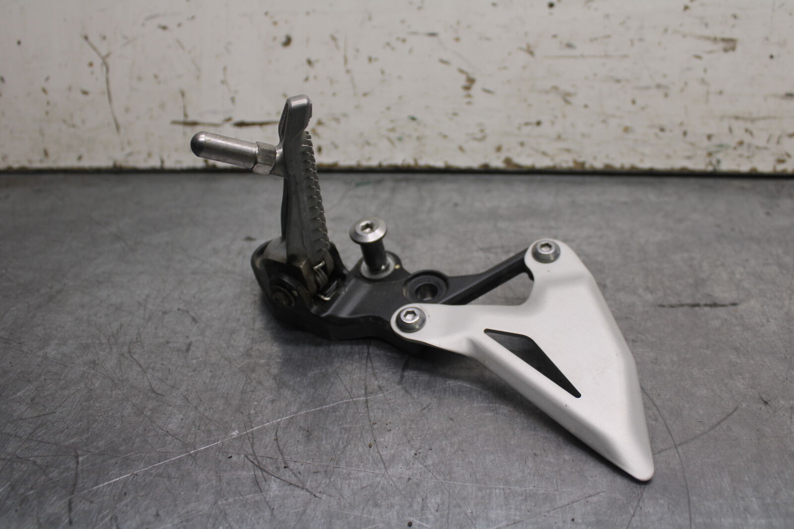 18-23 KAWASAKI NINJA 400 EX400 ABS LEFT REARSET REAR SET FOOT PEG REST BB747