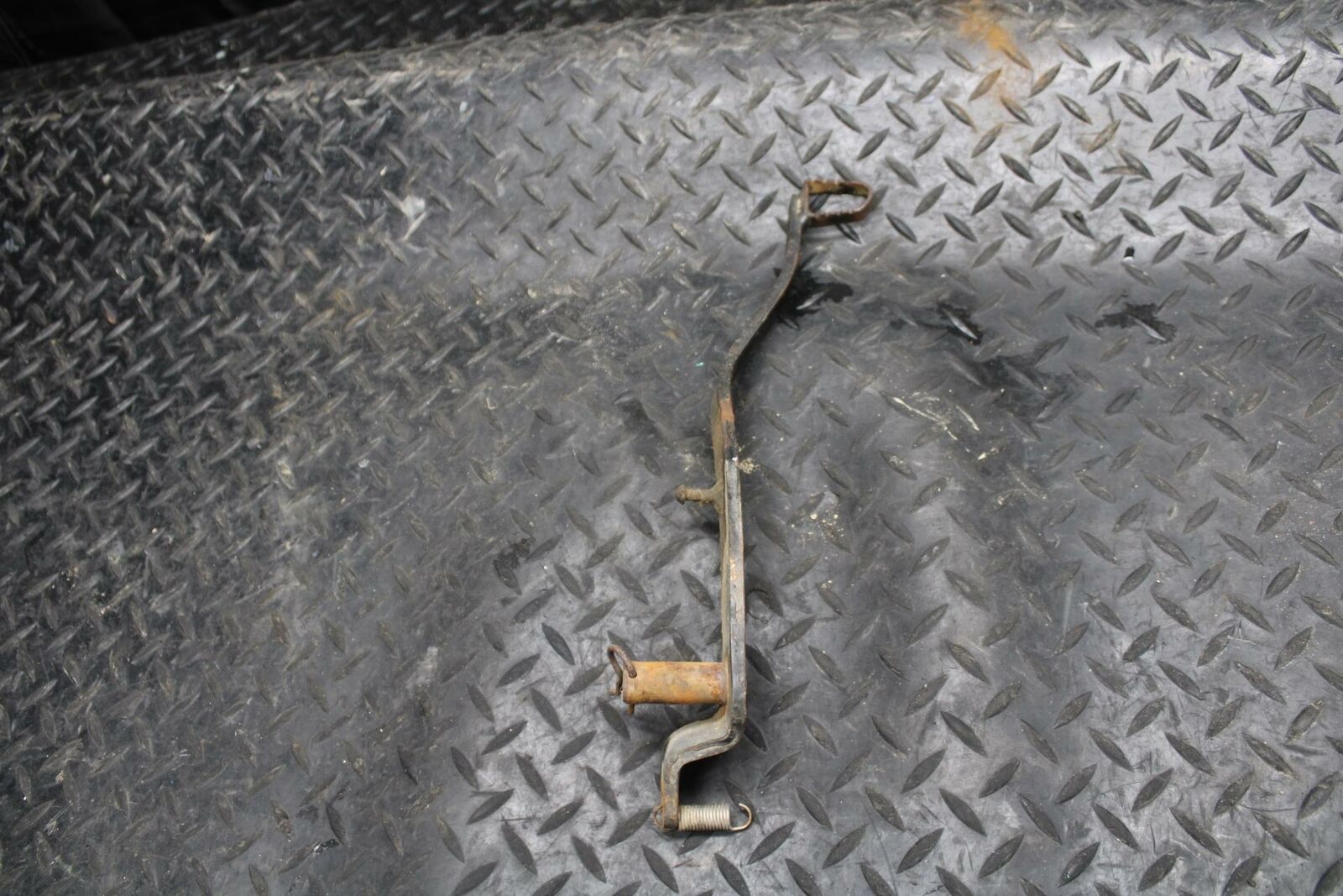 85-86 SUZUKI QUADRACER 250 RIGHT REARSET BRAKE FOOT PEDAL BB210