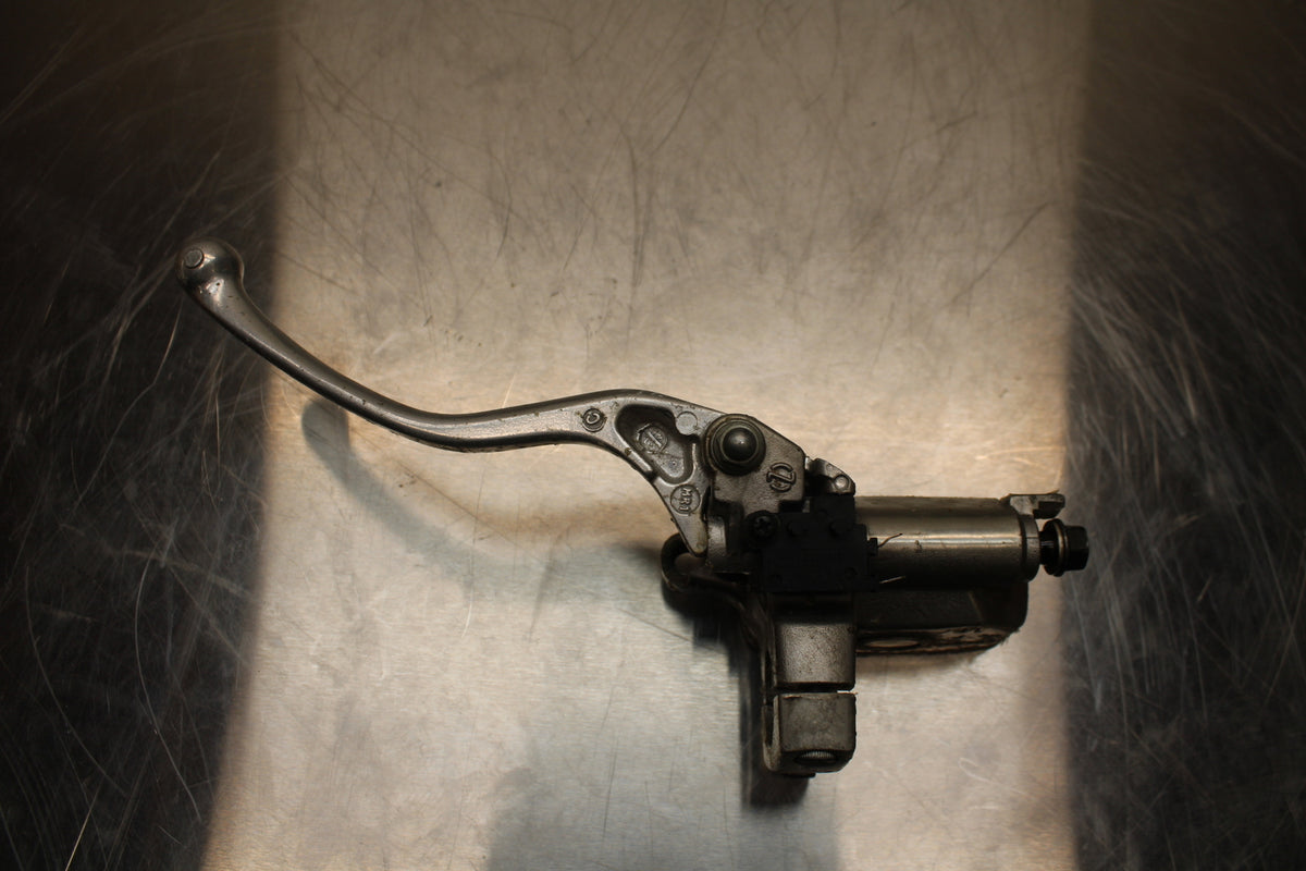 03-05 HONDA SHADOW CLASSIC 750 FRONT BRAKE MASTER CYLINDER BB139