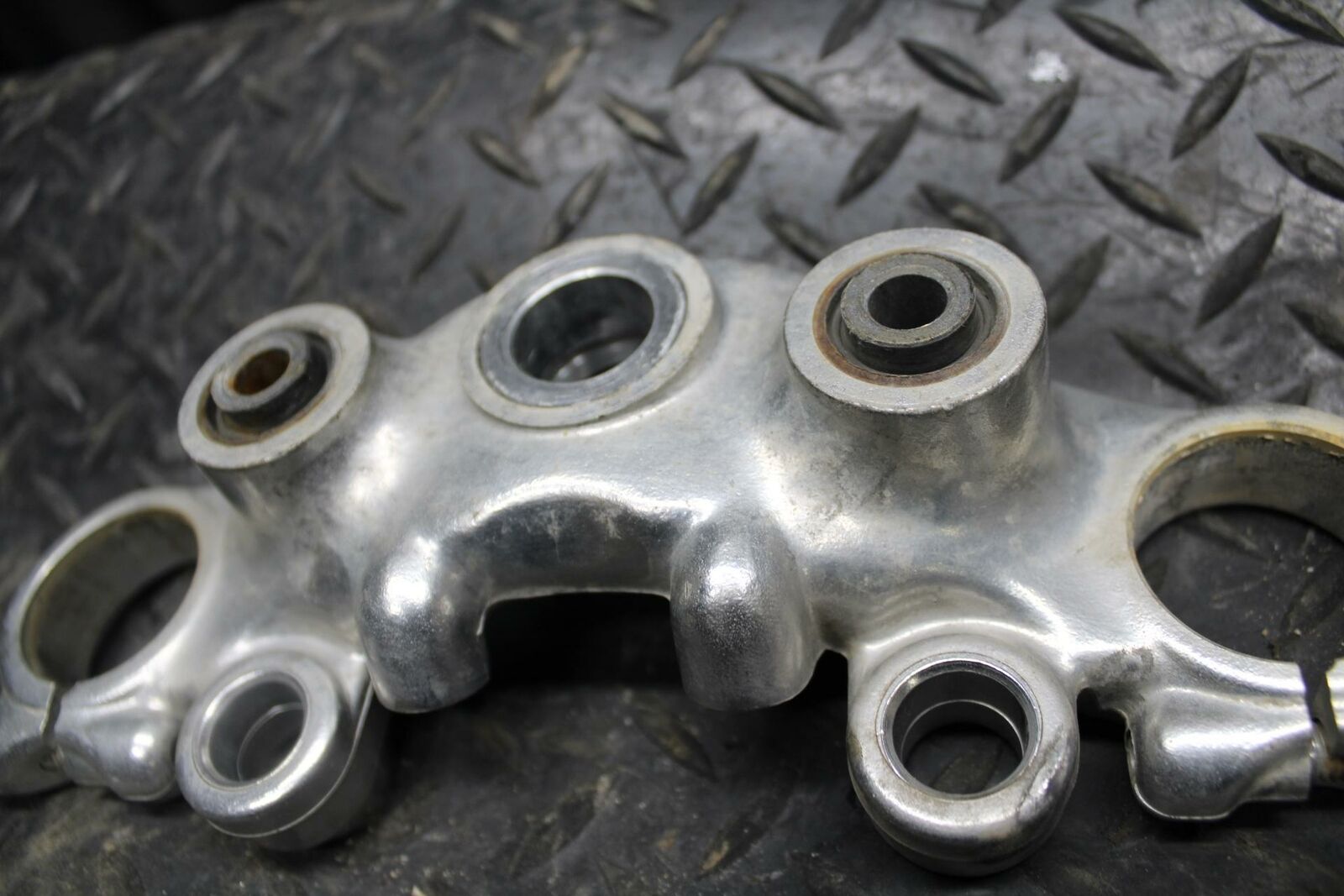 84-85 YAMAHA VIRAGO 1000 FORKS UPPER TRIPLE TREE CLAMP BB173