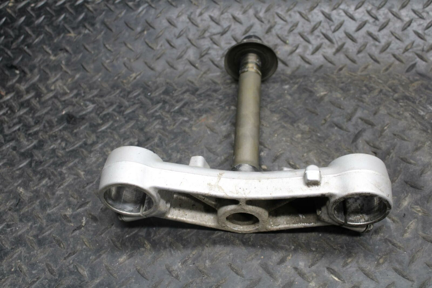 03-04 HONDA CBR600RR FRONT FORKS CLAMP LOWER TRIPLE TREE STEM BB218