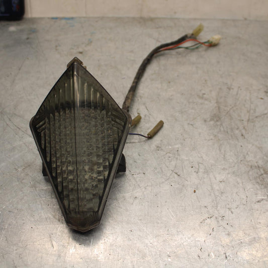 07-08 YAMAHA YZF R1 REAR TAIL TAILLIGHT BACK BRAKE LIGHT BB425
