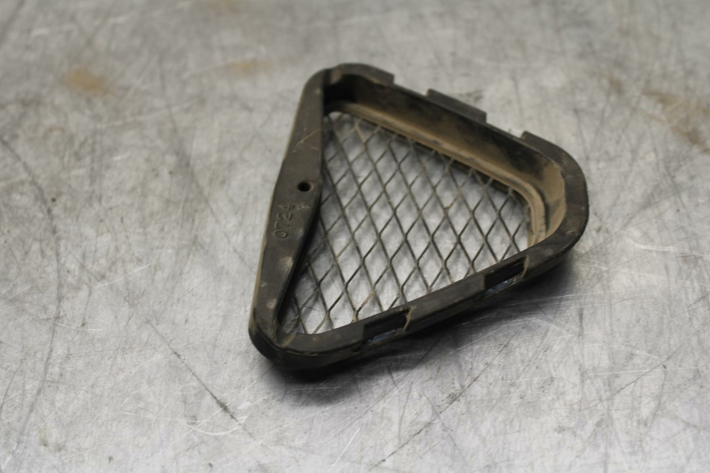 19-20 KAWASAKI NINJA ZX6R AIR INTAKE GRILL BB419