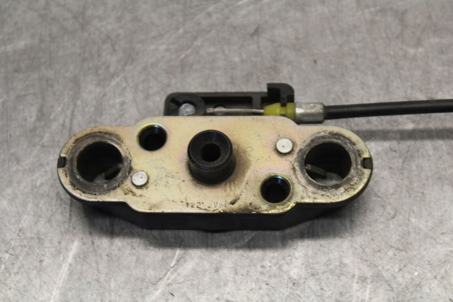 05-06 SUZUKI GSXR1000 REAR PASSENGER SEAT LATCH LOCK ASSEMBLY 45280-01A00 BB663