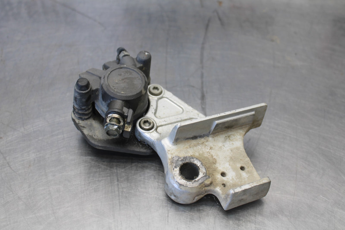 06 KAWASAKI KLR650 REAR BACK BRAKE CALIPER W MOUNT BRACKET BB919