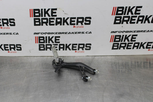 22-25 YAMAHA YZF R7 LEFT REAR BACK PASSENGER PEG BB769