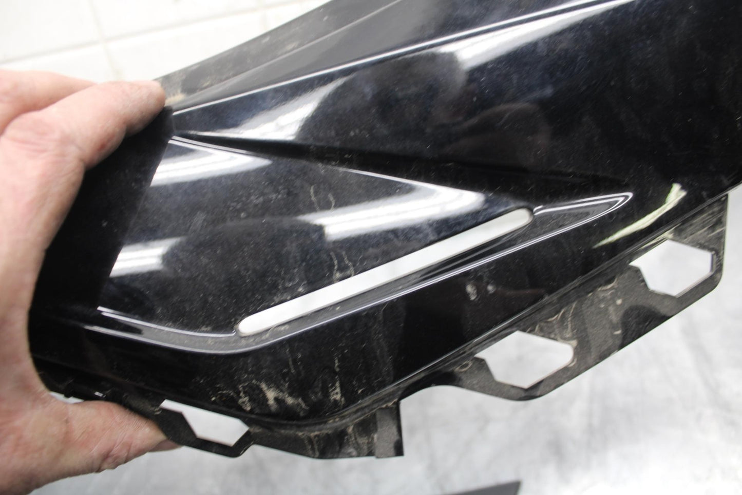 17-23 SUZUKI GSXR 250 GSX250RL8 RIGHT FRONT SIDE SEAT SADDLE PANEL TRIM  BB490