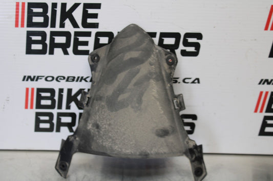 24-25 KAWASAKI NINJA ZX4R FRONT CENTER COWL FAIRING BB174