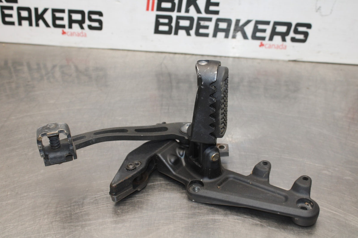 22 HARLEY-DAVIDSON PAN AMERICA 1250 RIGHT REARSET REAR SET DRIVER PEG REST BB910
