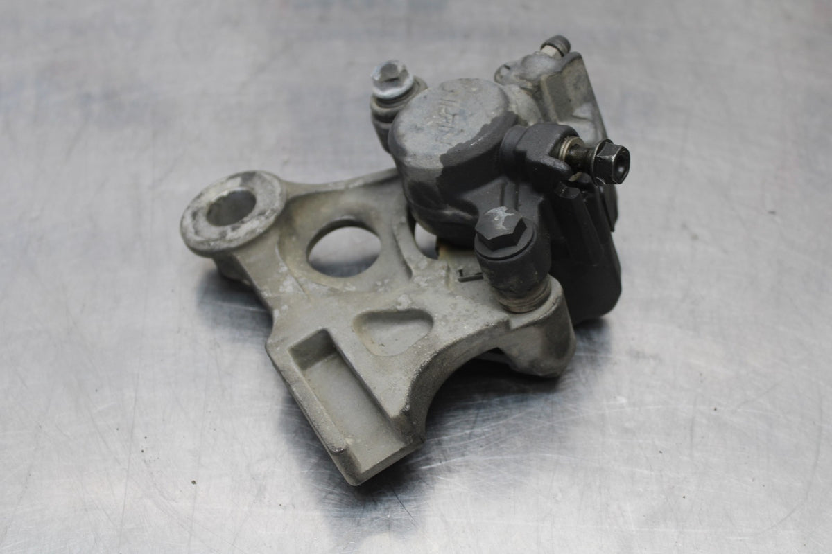 01-06 HONDA CBR600F4I REAR BACK BRAKE CALIPER W MOUNT BRACKET BB185