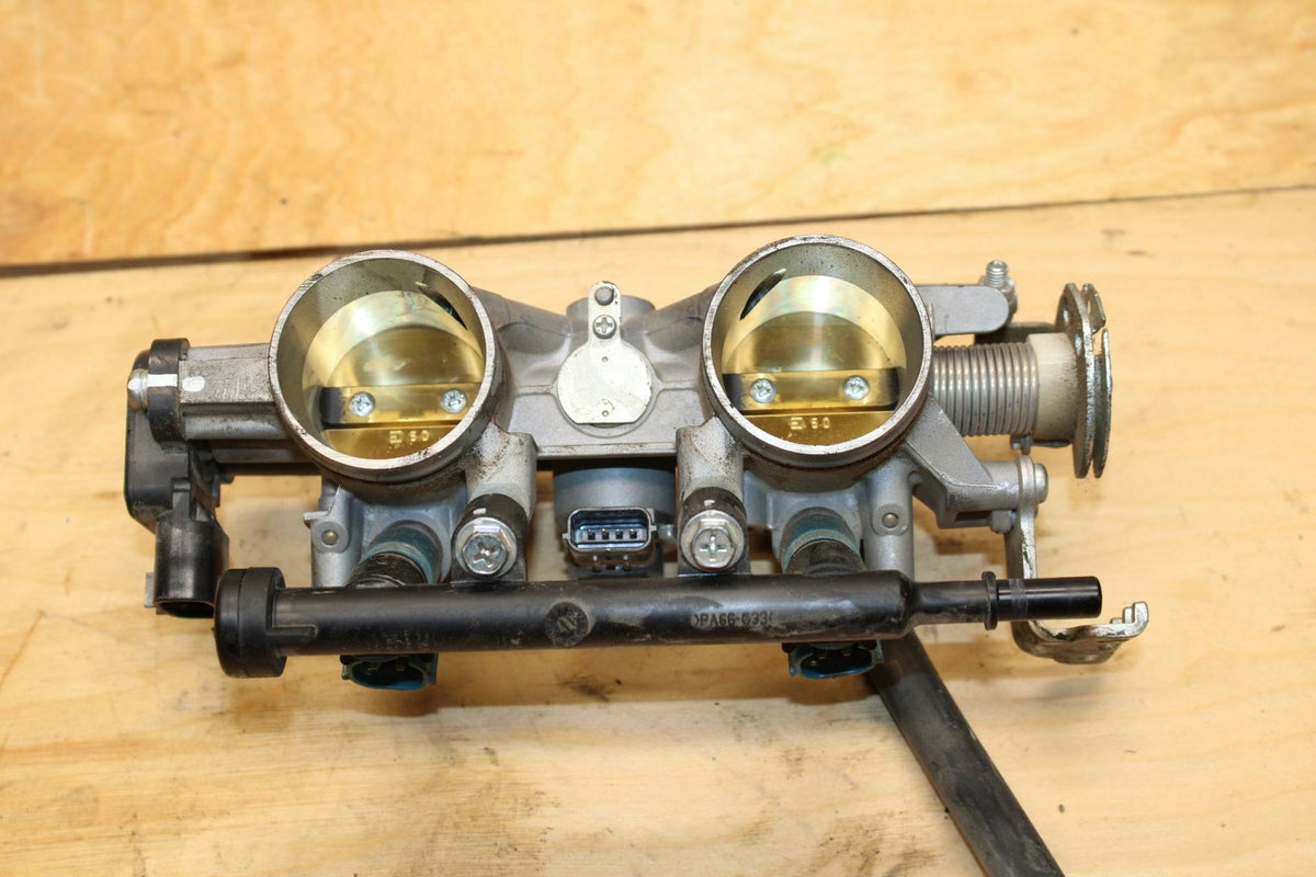 18-21 YAMAHA XSR700 MAIN FUEL INJECTORS / THROTTLE BODIES BB323