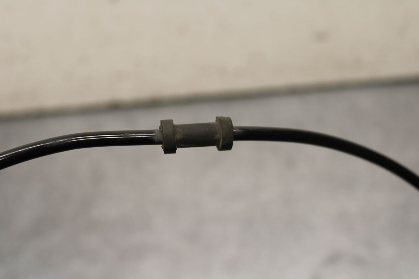 16 KAWASAKI NINJA ZX10R REAR WHEEL SPEED SENSOR BB650