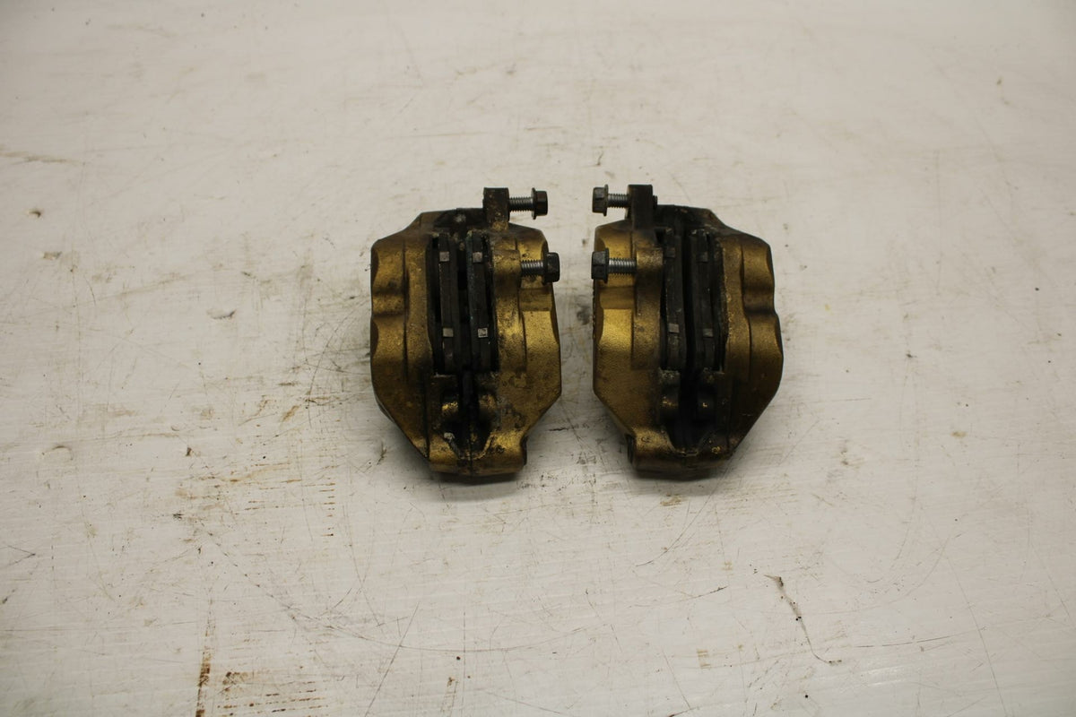 00-01 HONDA CBR929RR RIGHT LEFT FRONT BRAKE CALIPER SET PAIR CALIPERS BB265