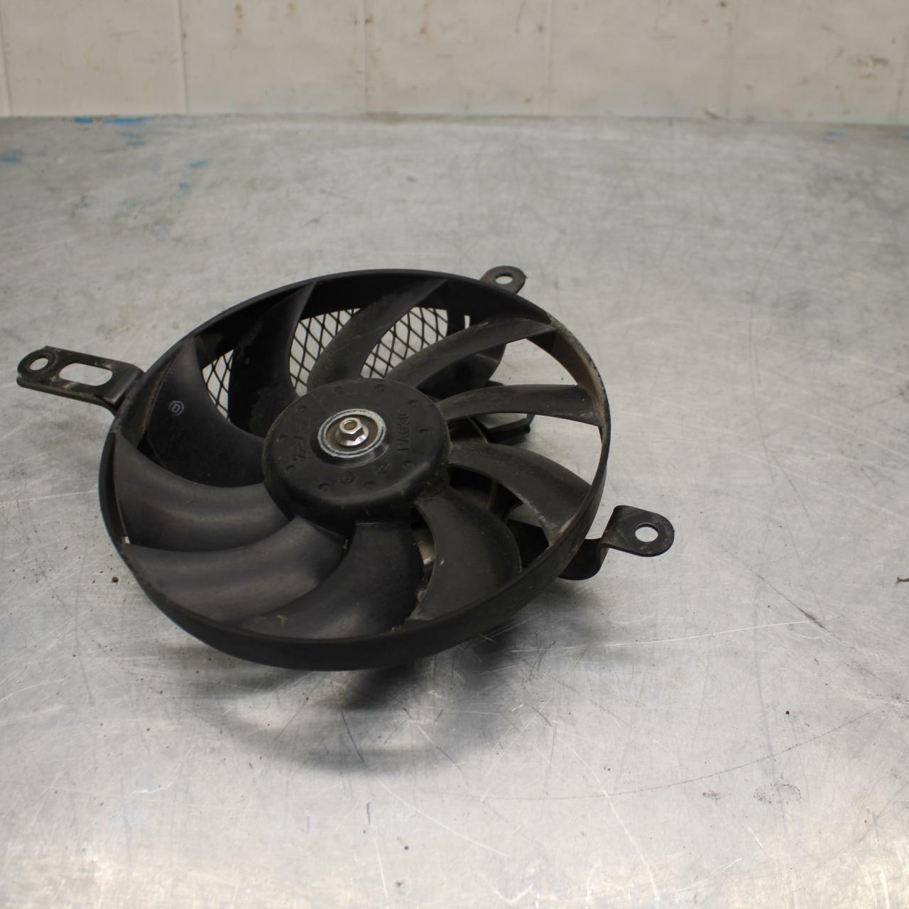 11-22 SUZUKI GSXR600 ENGINE RADIATOR COOLING FAN BB422