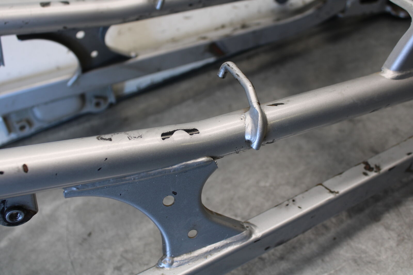 03-07 SUZUKI SV1000S REAR SUBFRAME BACK SUB FRAME BB657