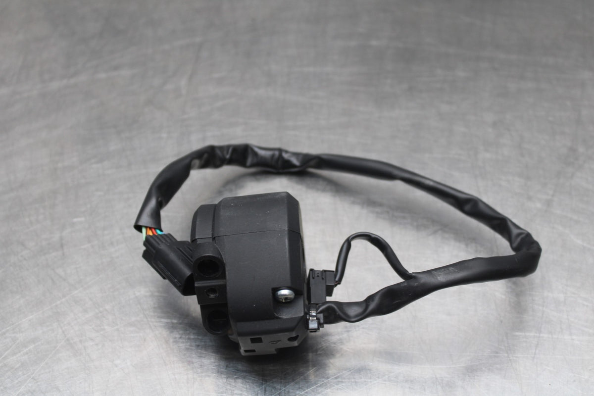 18 SUZUKI GSXR1000 RIGHT CLIP ON HANDLE KILL OFF START SWITCH SWITCHES BB642