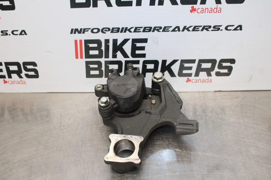 08-10 SUZUKI GSXR 600 REAR BACK BRAKE CALIPER W MOUNT BRACKET BB202