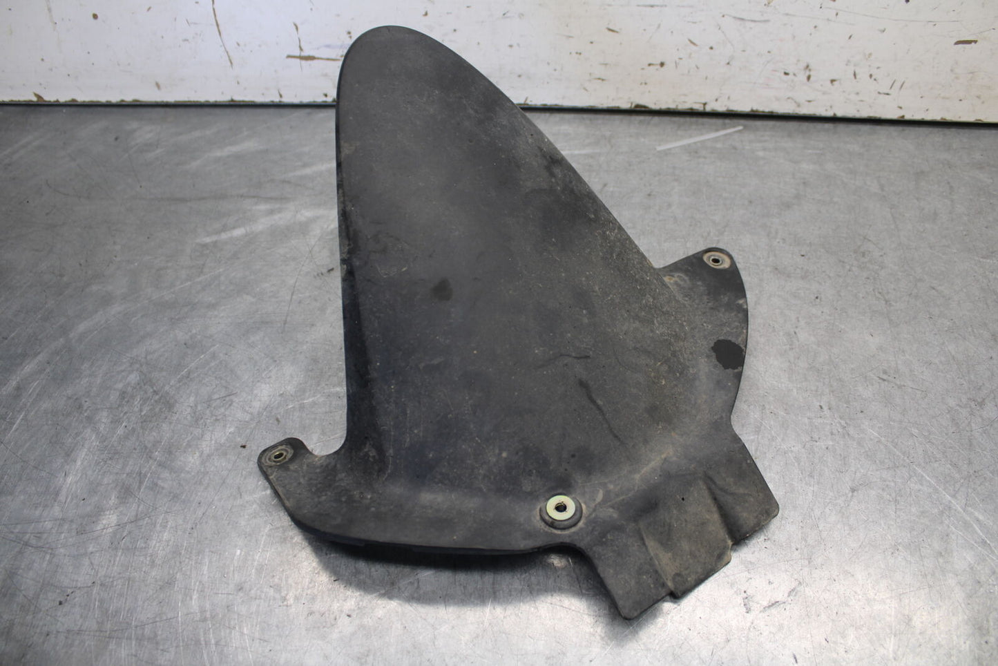 05-06 HONDA CBR600RR REAR BACK WHEEL TIRE HUGGER FENDER 80120-MEE-D00 BB655