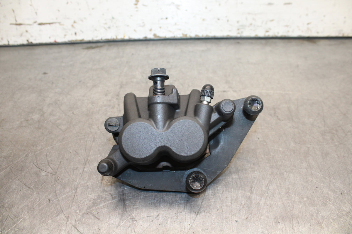 15-17 YAMAHA YZF R3 RIGHT FRONT BRAKE CALIPER BB111