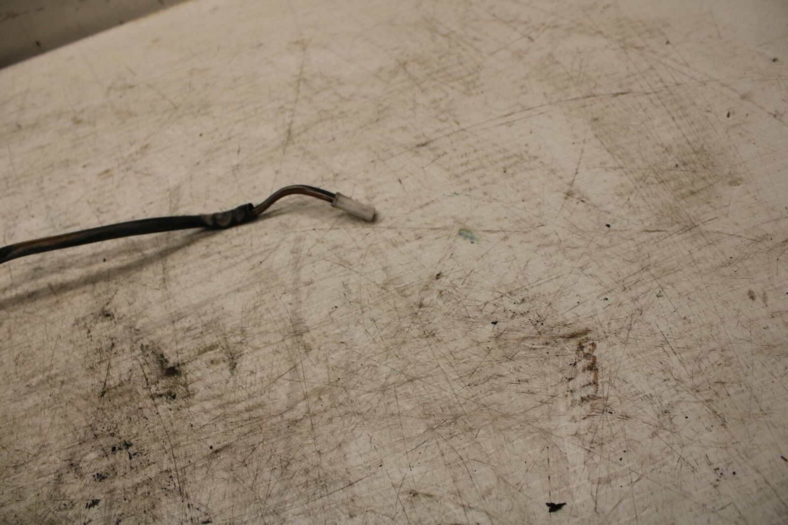 06-07 SUZUKI BOULEVARD S40 LICENSE PLATE LIGHT BRACKET BB375