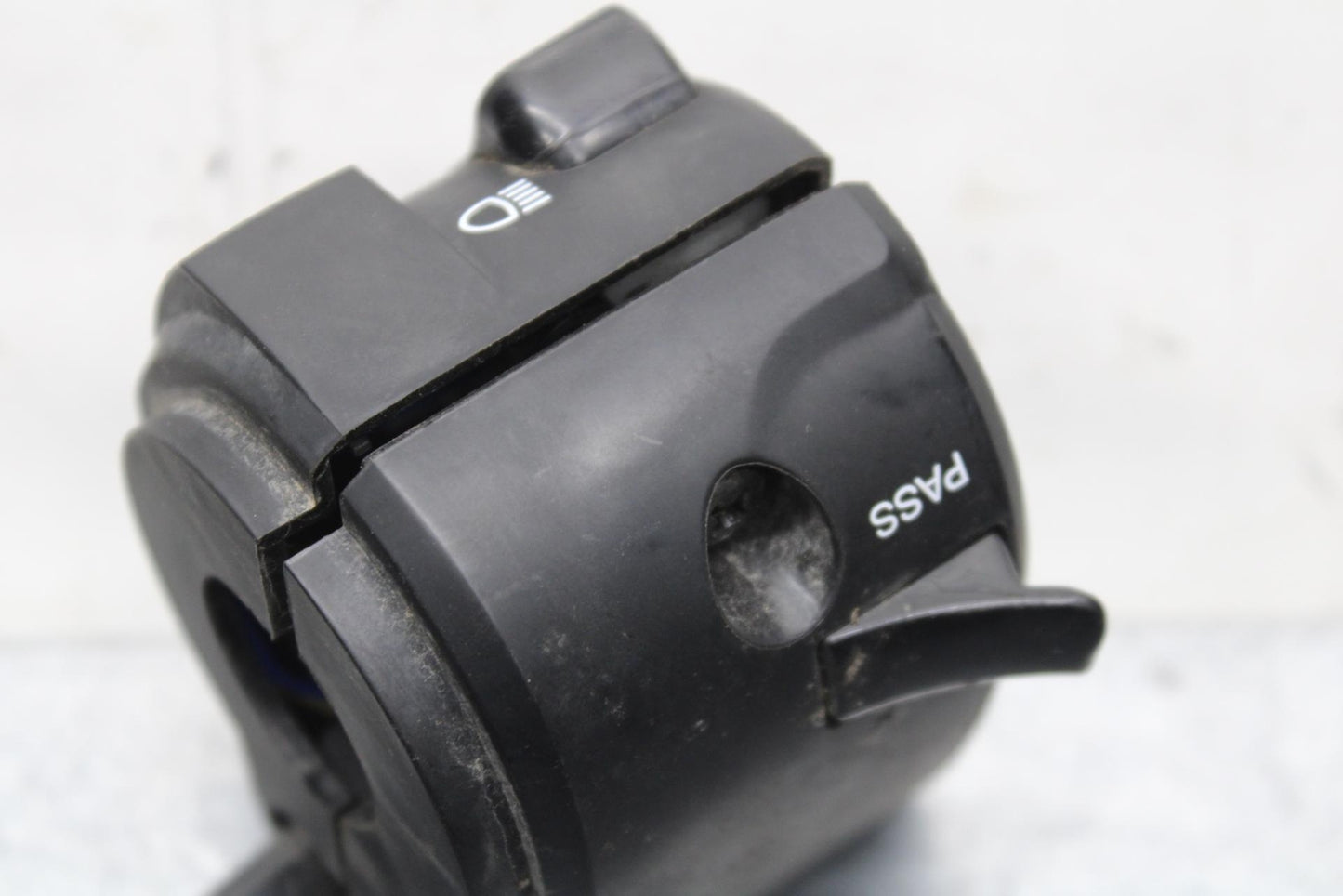 19-22 KAWASAKI Z400 LEFT CLIP ON HANDLE HORN SIGNALS SWITCH  BB586