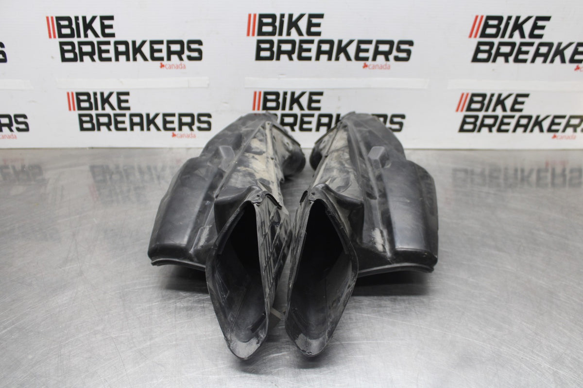 06-07 SUZUKI GSXR 600 RIGHT LEFT AIR INTAKE DUCTS BB880