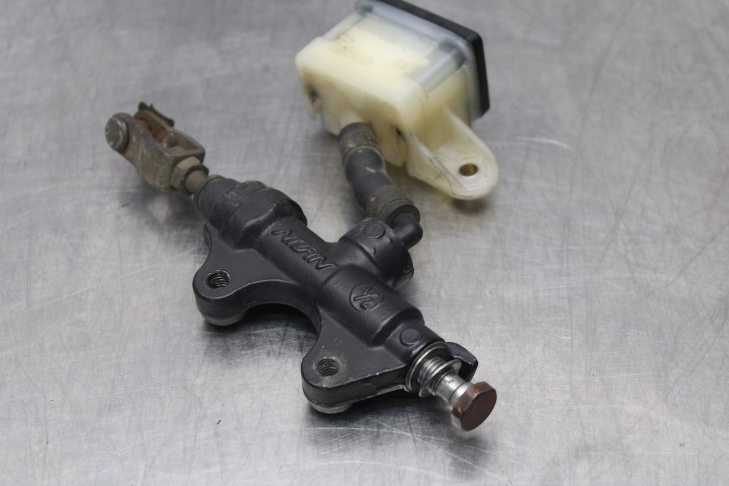 05 TRIUMPH ROCKET III REAR BACK BRAKE MASTER CYLINDER W RESERVOIR BB186