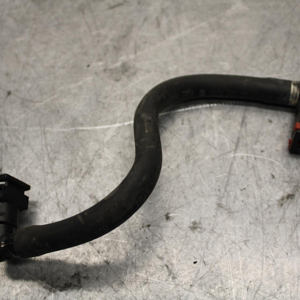 17 KAWASAKI Z900 ZR900 FUEL HOSE GAS LINE TUBE PIPE BB549
