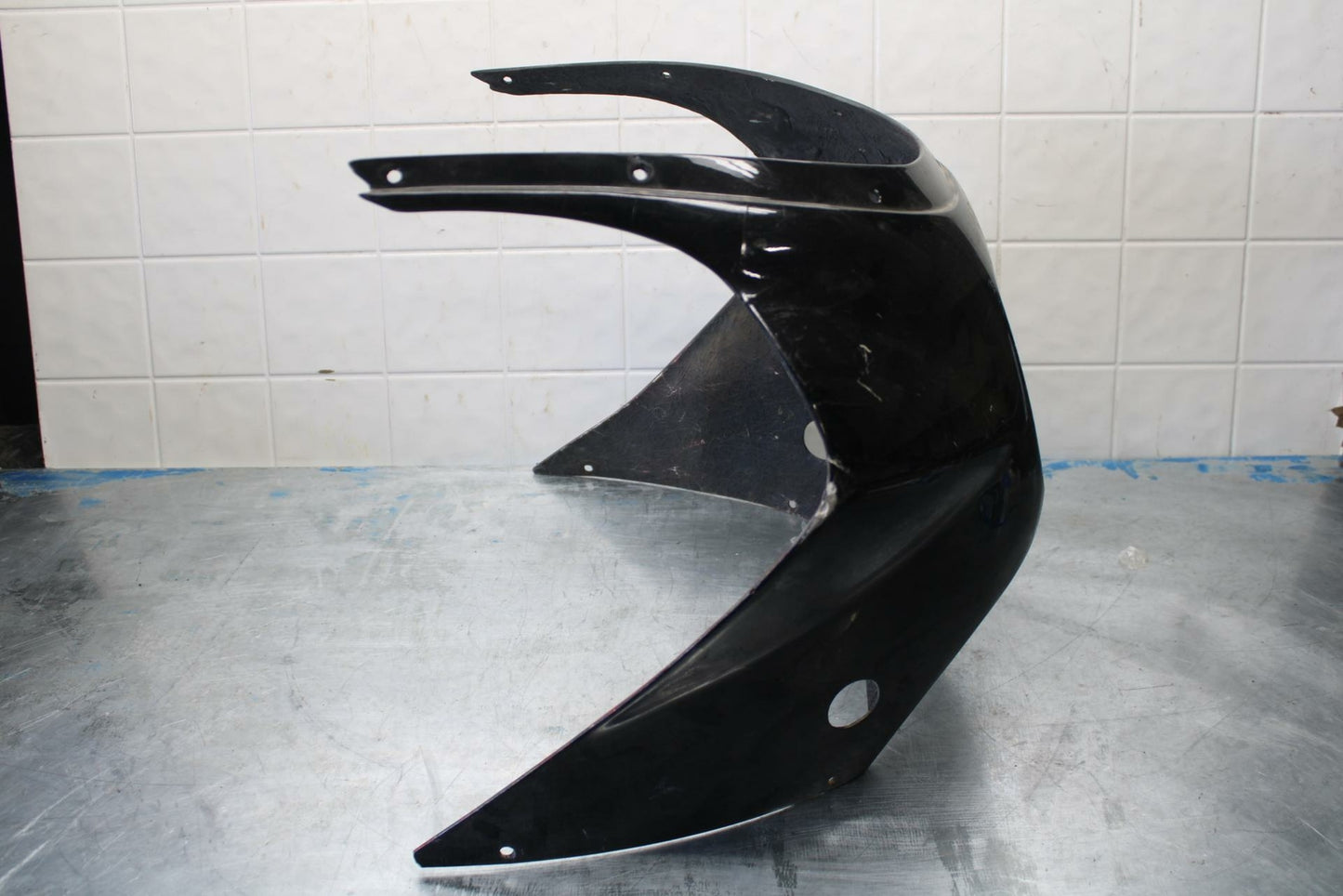 85 YAMAHA RZ500 FIBERGLASS FRONT UPPER NOSE FAIRING COWL SHROUD BB27