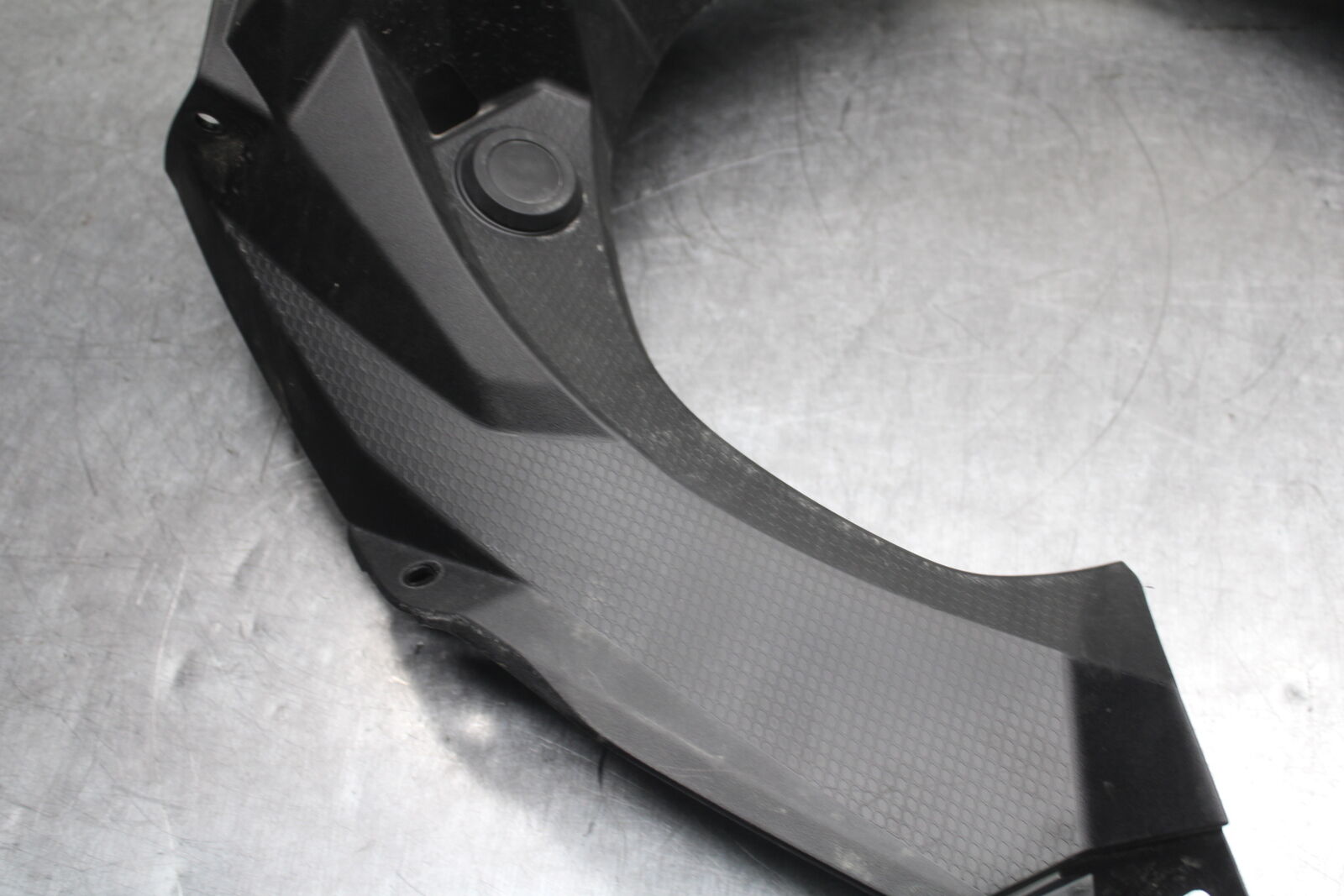 18-23 KAWASAKI NINJA 400 EX400 ABS FRONT CENTER COWL GAUGE FAIRING BB747