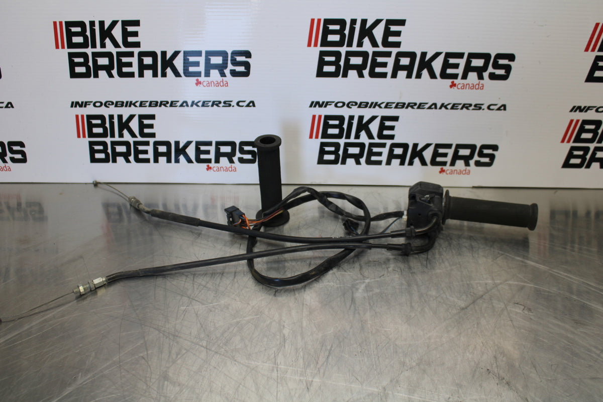 00 SUZUKI SV650 THROTTLE CABLE LINE HOUSING GUIDE BB156