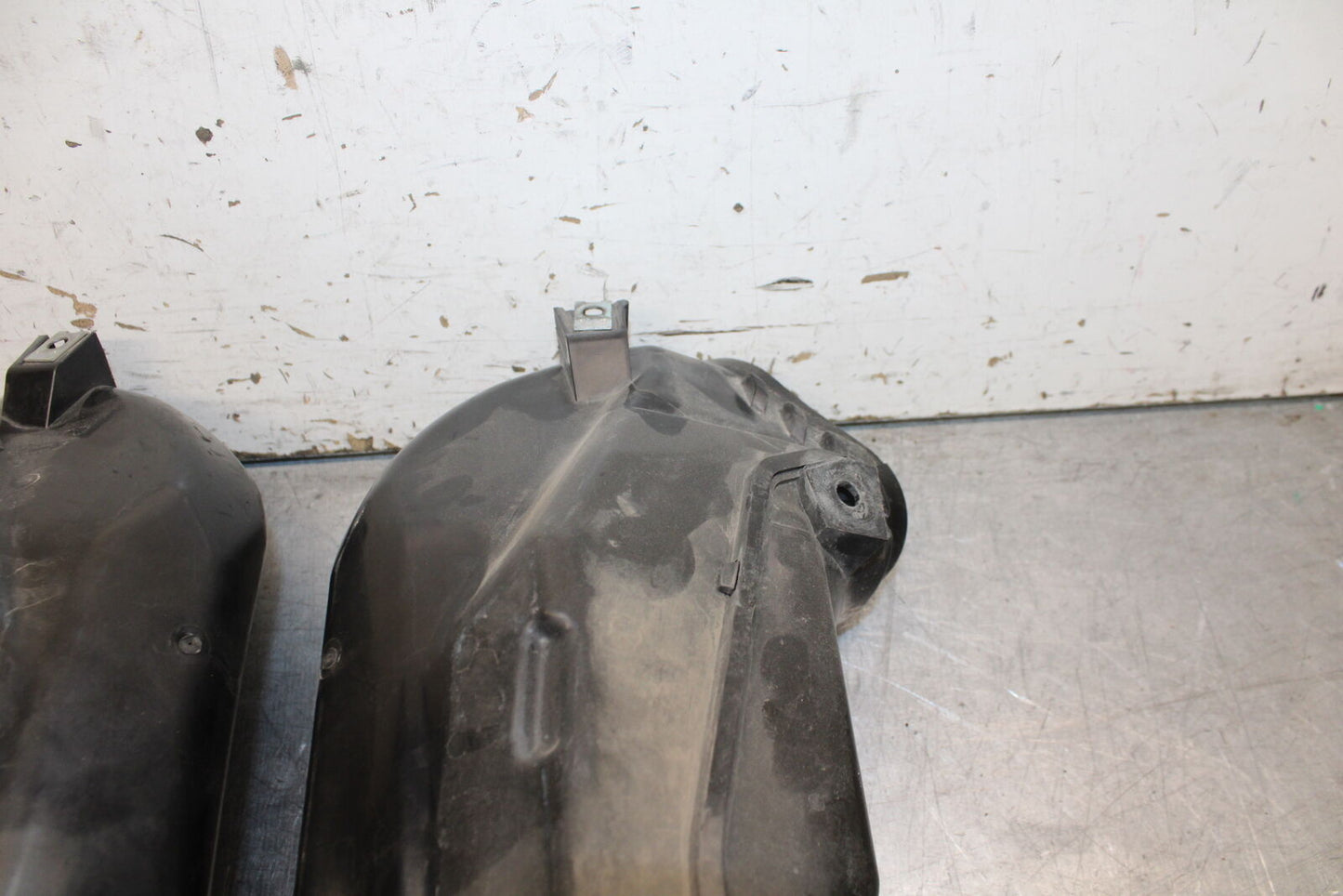 08-09 SUZUKI GSXR600 RIGHT LEFT AIR INTAKE DUCTS BB728