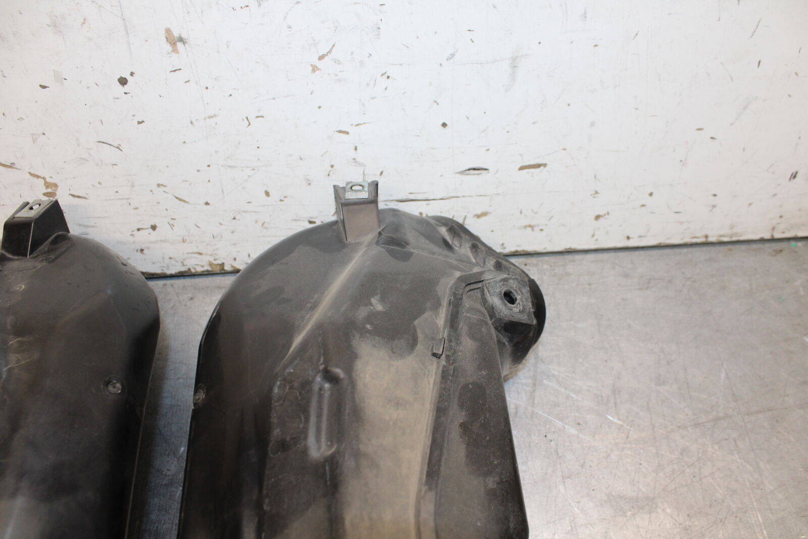 08-09 SUZUKI GSXR600 RIGHT LEFT AIR INTAKE DUCTS BB728