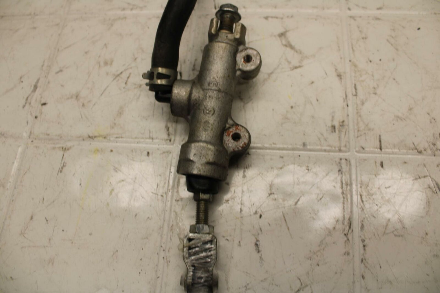 06-07 SUZUKI GSXR750 REAR BACK BRAKE MASTER CYLINDER W RESERVOIR BB300 B