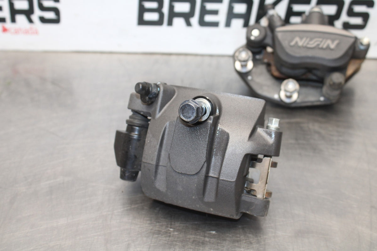 23 KAWASAKI NINJA 650 EX650 RIGHT LEFT FRONT BRAKE CALIPER SET PAIR BB920