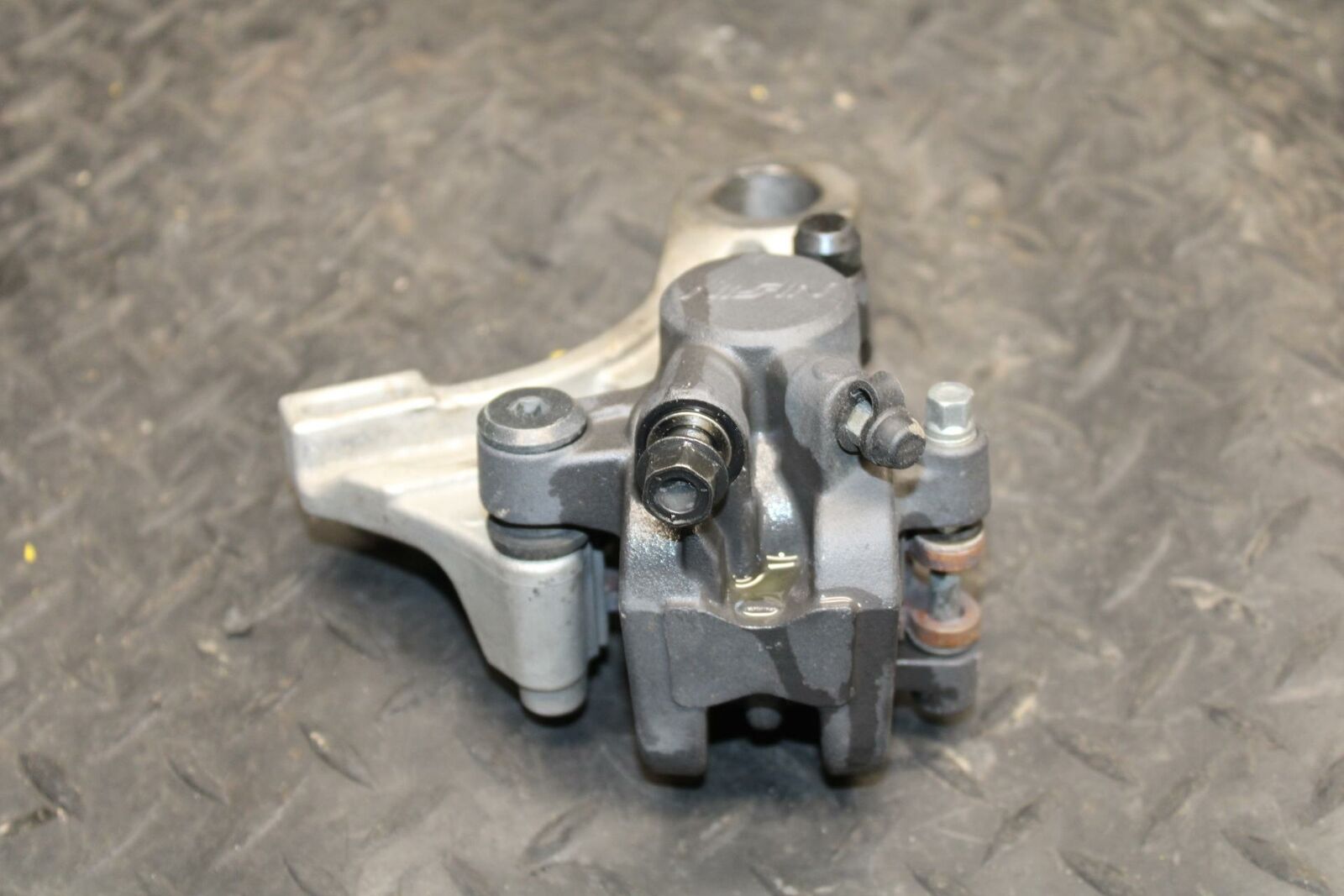 07-08 HONDA CBR600RR REAR BACK BRAKE CALIPER W MOUNT BRACKET BB224