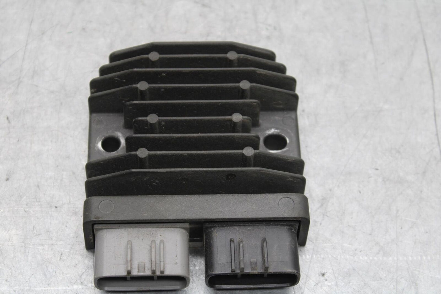 2012 Yamaha FZ8 RECTIFIER VOLTAGE REGULATOR BB550