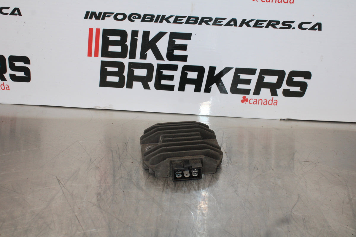 96-07 YAMAHA YZF600R RECTIFIER VOLTAGE REGULATOR BB158