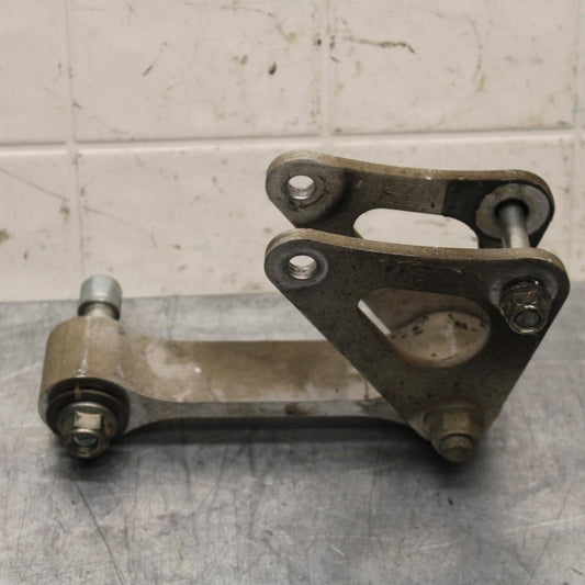 20 SUZUKI GSXR 1000 REAR DOGBONE SHOCK LINKAGE LINK BB597