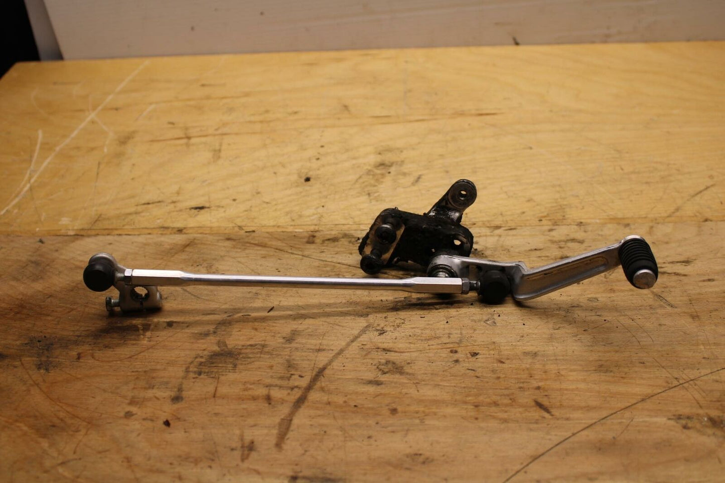 08-09 SUZUKI GSXR600 SHIFTER LINKAGE SHIFT LINK PEDAL BB204 B
