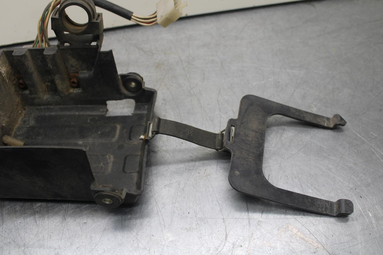 1988 Yamaha FZ600 RECTIFIER VOLTAGE REGULATOR BB601