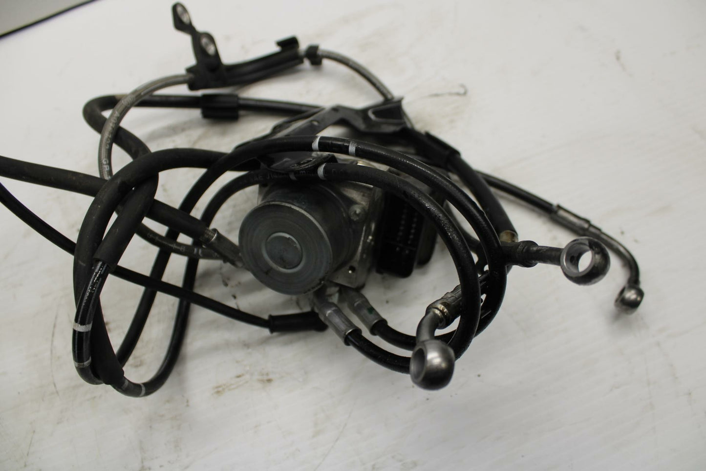 18-20 HUSQVARNA VITPILEN 401 ABS PUMP UNIT MODULE LINES BB248