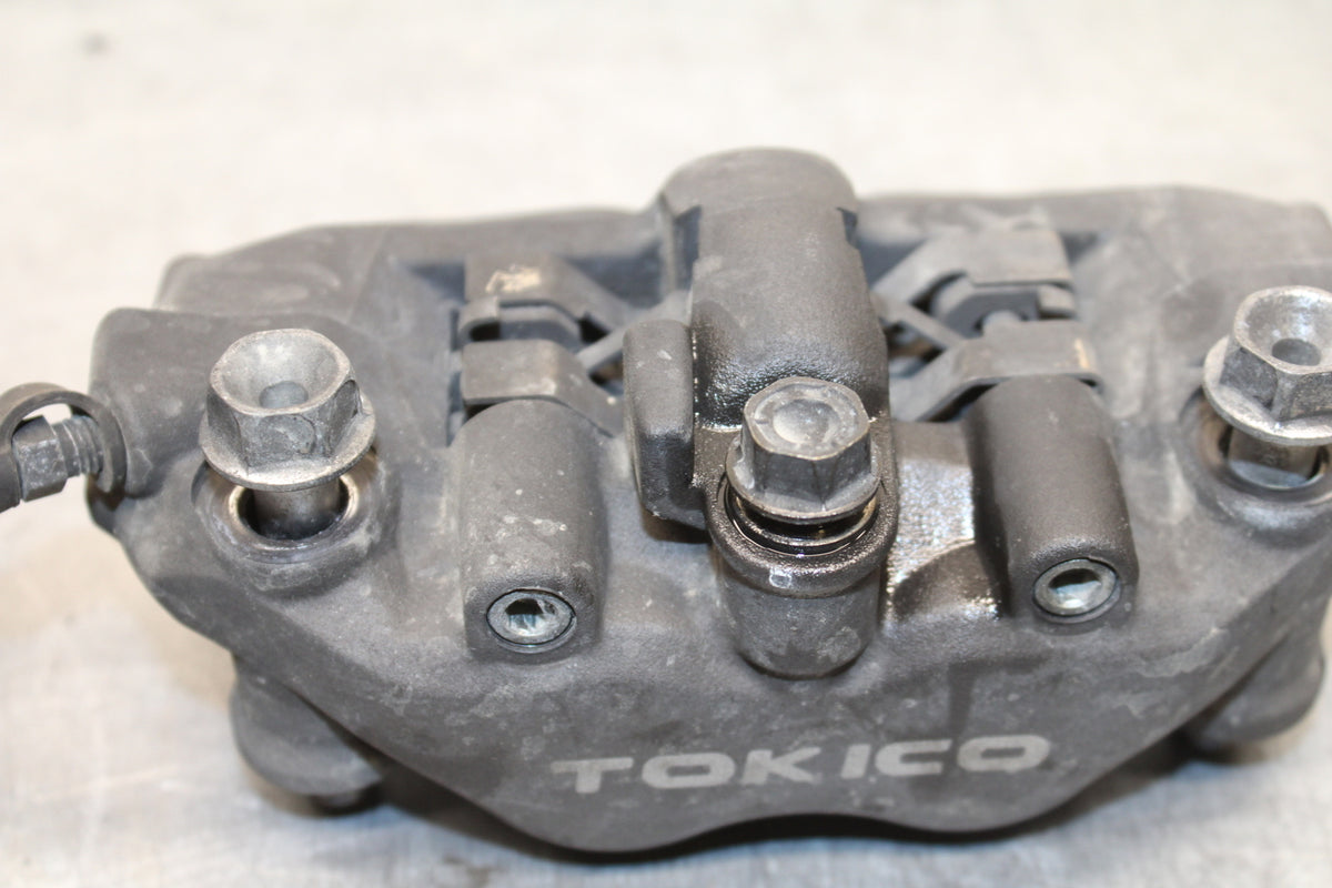 05-06 HONDA CBR600RR RIGHT LEFT FRONT BRAKE CALIPER SET PAIR CALIPERS BB727